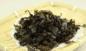 蚂蚁庄园:干紫菜是紫色的炖汤后却变成了绿色这是买到假紫菜了吗