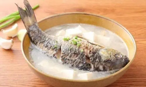 蚂蚁庄园：烹饪鱼类时哪种做法更合适