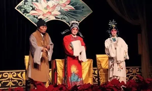 蚂蚁庄园：插科打诨指的是戏曲表演中穿插什么内容